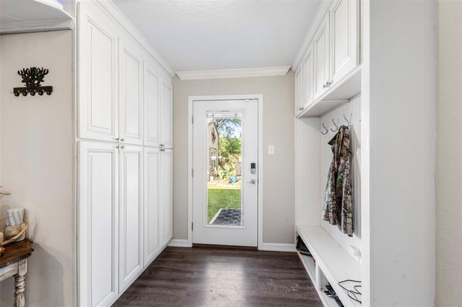 Strorage/ mudroom | Image 15