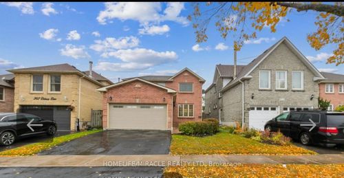 upper-204 Delaney Dr, Ajax, ON, L1T2B4 | Card Image