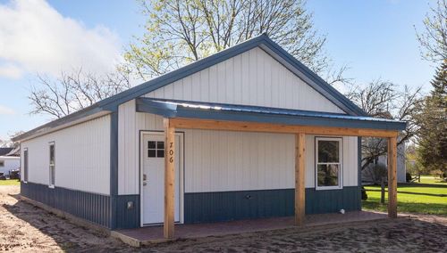 706 Colfax St, Cadillac, MI, 49601-1557 | Card Image