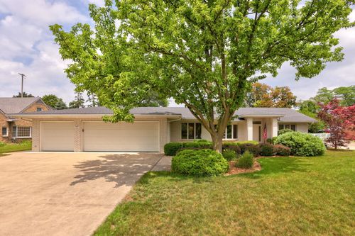 3485 Highland Dr, Bay City, MI, 48706-2414 | Card Image