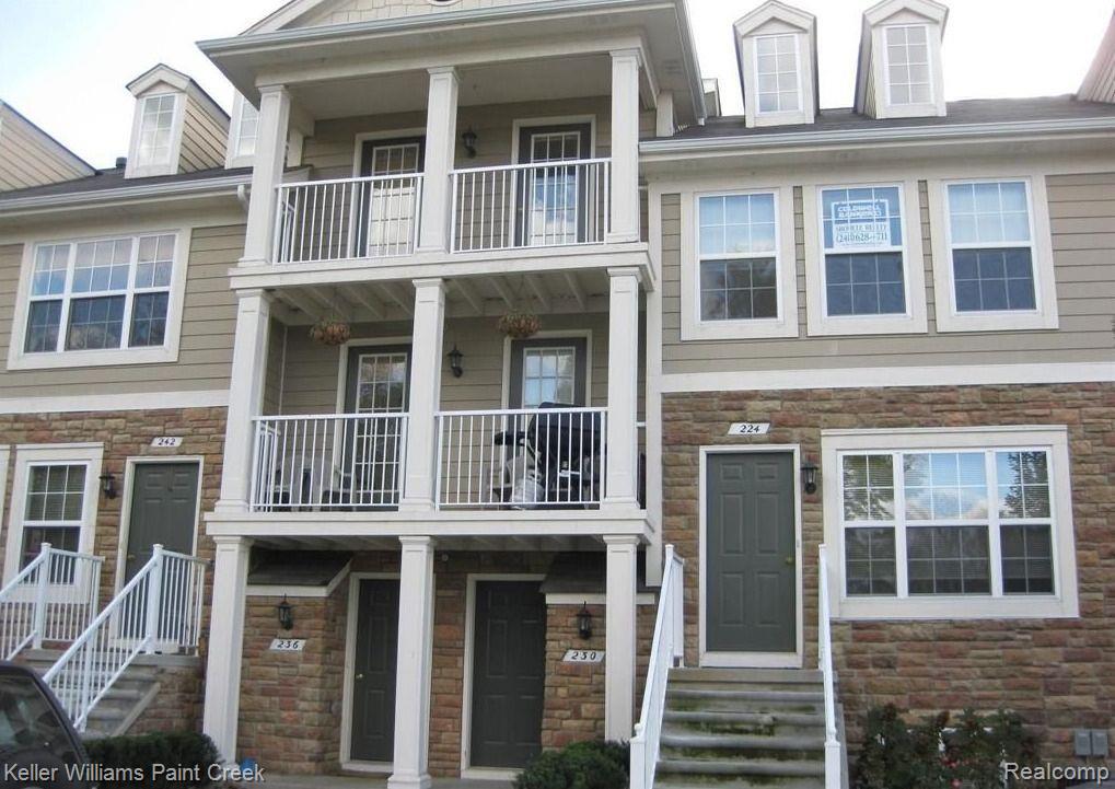 Park Green Dr, Lake Orion, MI 48362 #1