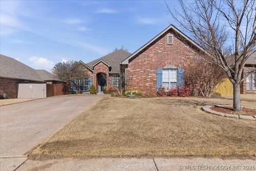 3204 Freeport St, Broken Arrow, OK, 74012-2270 | Card Image