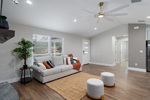 803 Glen Rd, Austin, TX, 78753-2341 | Card Image