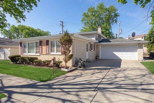 8516 N Ozanam Ave, Niles, IL, 60714-1938 | Card Image