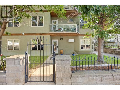 103-857 Fairview Rd, Penticton, BC, V2A5Y7 | Card Image