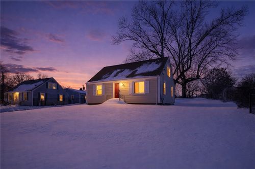 131 Pawtuxet Terrace, West Warwick, RI, 02893 | Card Image