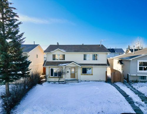 {{alt}} | Card Image