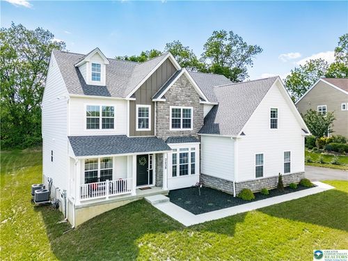 2638 Hollow View Dr, Forks Twp, PA, 18040-7568 | Card Image