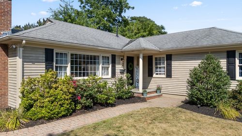 2 Herbert Rd, Worcester, MA, 01602-2617 | Card Image