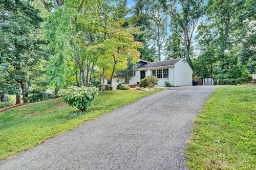 105 Simsbury Ln, Forest, VA, 24551-2608 | Card Image