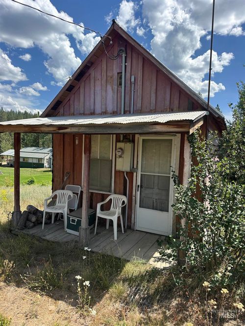 115 Standifer St, Placerville, ID, 83666-4075 | Card Image