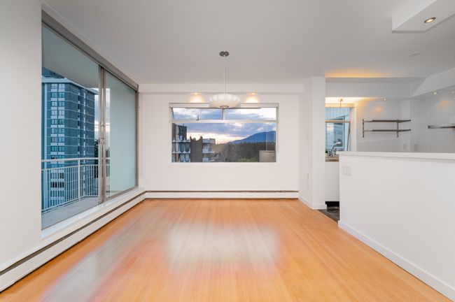 803 - 1960 Robson St, Condo with 1 bedrooms, 1 bathrooms and 1 parking in Vancouver BC | Image 5