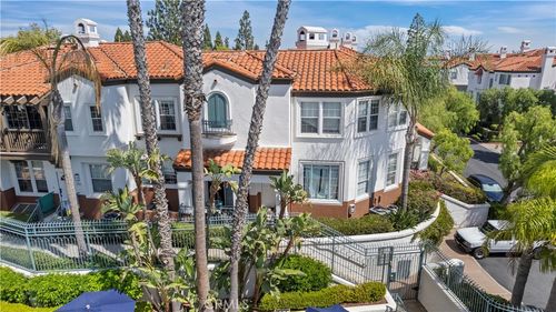 2911 Ballesteros Ln, Tustin, CA, 92782 | Card Image