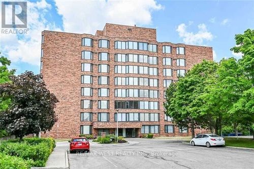 406-200 Limeridge Rd W, Hamilton, ON, L9C7M7 | Card Image
