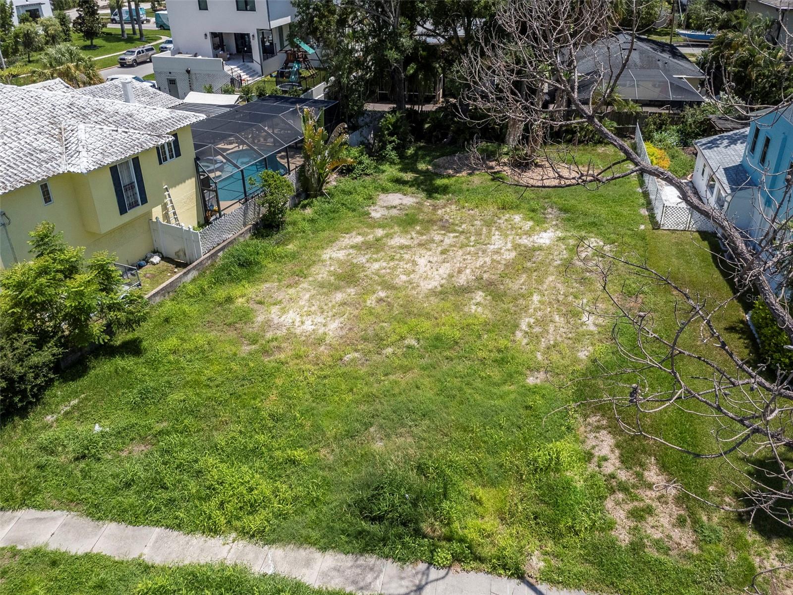 Land in TAMPA 3