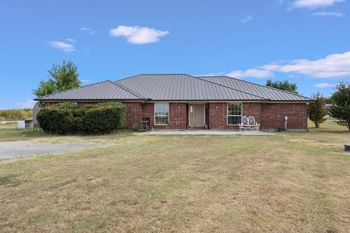 5215 Ganzer Rd W, Krum, TX, 76249-6016 | Card Image