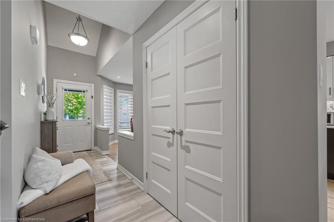 32 Westminster Cres, Townhouse with 2 bedrooms, 4 bathrooms and 4 parking in Fergus ON | Image 4