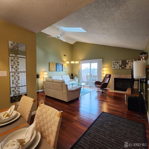 5321 Ravens Crest Dr, Plainsboro, NJ, 08536-2473 | Card Image