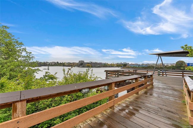 109 - 757 Tyee Rd, Condo with 2 bedrooms, 2 bathrooms and 2 parking in Victoria BC | Image 35