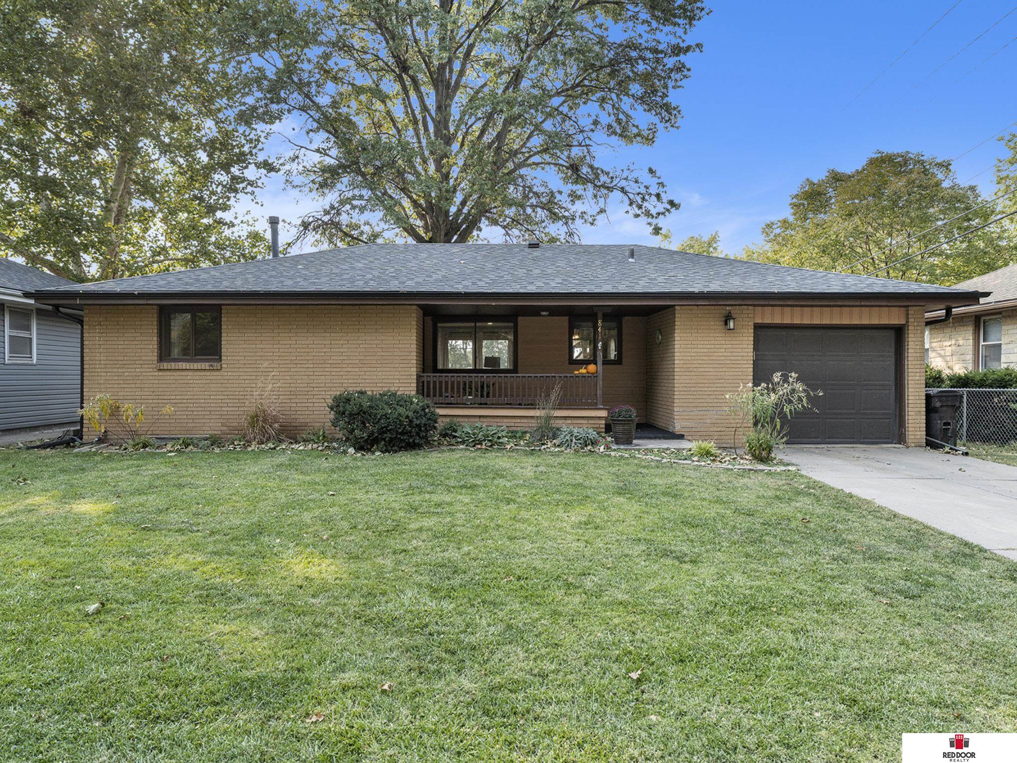 LA Brea Ave, Lincoln, NE 68504