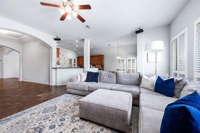2313 Lilac Breeze Ln, House other with 4 bedrooms, 2 bathrooms and 3 parking in Pearland TX | Image 12