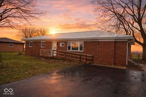 2183 S Fairview Dr, Shelbyville, IN, 46176-9072 | Card Image