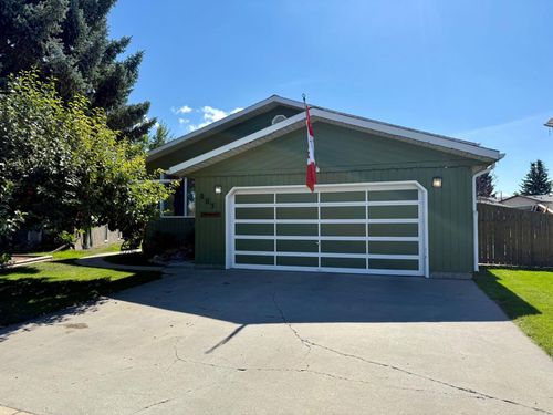 807 8 Avenue Se, High River, AB, T1V1K9 | Card Image