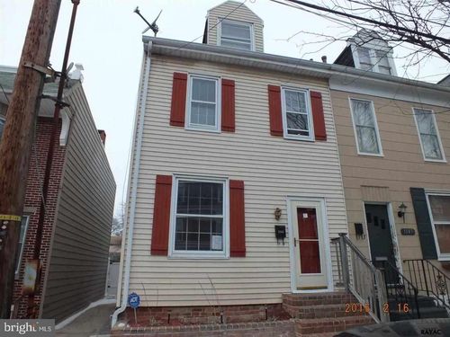 1143 E King St, YORK, PA, 17403-1836 | Card Image
