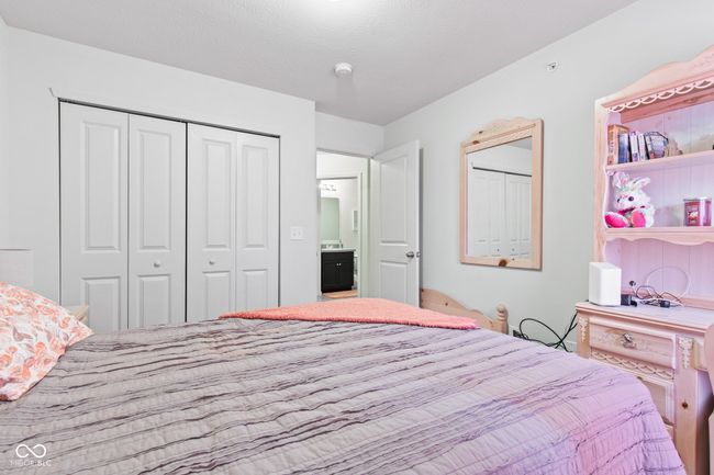 UNIT-400 - 12035 Zircon Ln, Condo with 2 bedrooms, 3 bathrooms and null parking in Fishers IN | Image 31