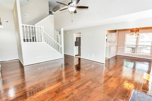 200 Doncaster St, Conroe, TX, 77303-1843 | Card Image