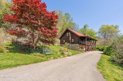 342 Big Springs Ln, Jacksboro, TN, 37757-5257 | Card Image