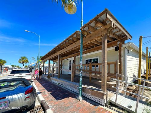 411 Flagler Ave, New Smyrna Beach, FL, 32169-2640 | Card Image