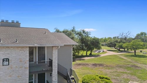 21c-10616 Mellow Meadows Dr, Austin, TX, 78750 | Card Image