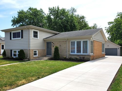 4715 W Lake Ave, Glenview, IL, 60025-1410 | Card Image