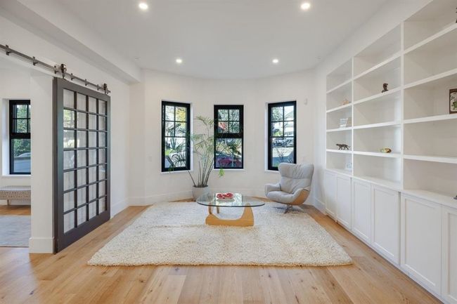 614 4th Ave, House other with 7 bedrooms, 4 bathrooms and 3 parking in New Westminster BC | Image 16