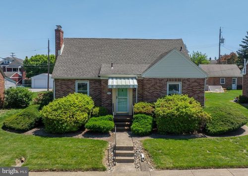 811 Hill St, YORK, PA, 17403-2967 | Card Image