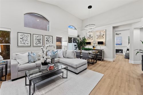 911 S Firefly Dr, Anaheim, CA, 92808-1504 | Card Image