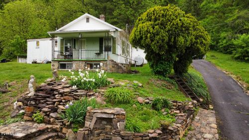 1519 E Main St, Saltville, VA, 24370-3211 | Card Image