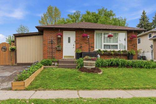 115 Gordon Drummond Ave, Stoney Creek, ON, L8J1E9 | Card Image