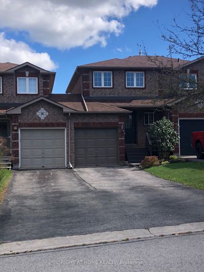 59 Lions Gate Blvd, Home with 2 bedrooms, 1 bathrooms and 3 parking in Barrie ON | Image 1