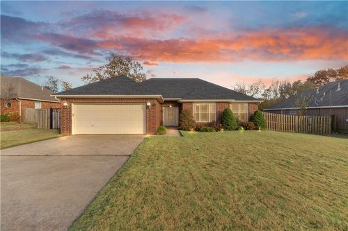 680 Reisling St, Centerton, AR, 72719-9719 | Card Image