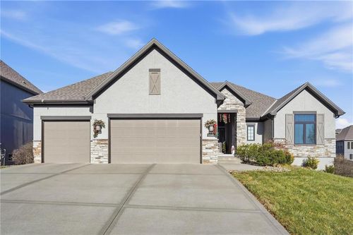 2204 Ne 111th Ter, Kansas City, MO, 64155-8543 | Card Image