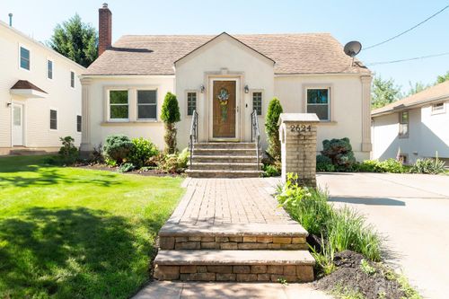 2624 Tremley Point Rd, Linden, NJ, 07036-3549 | Card Image