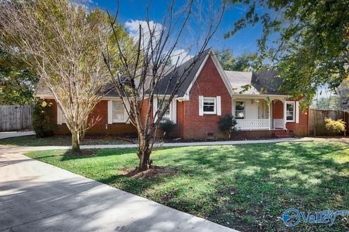 104 Lindsey Ln, Hazel Green, AL, 35750-8800 | Card Image