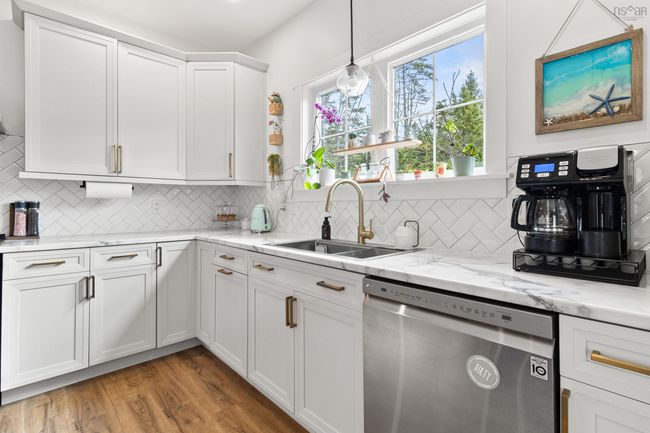 9279 Peggys Cove Rd, House other with 4 bedrooms, 3 bathrooms and 3 parking in Hacketts Cove NS | Image 4