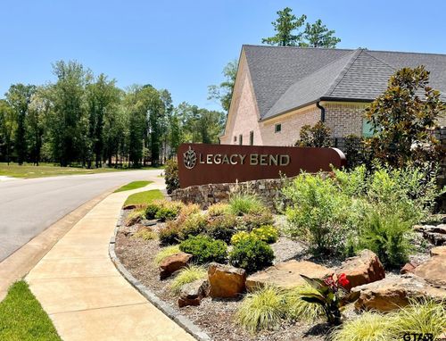 1552 Maple Cir, Tyler, TX, 75703-6139 | Card Image