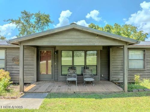 1369 Paradise Ln, Dandridge, TN, 37725-6623 | Card Image