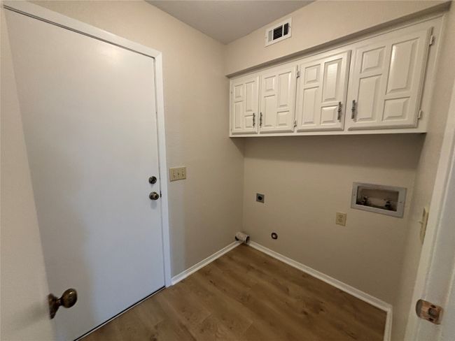 3302 Wells Dr, Home with 3 bedrooms, 3 bathrooms and null parking in Plano TX | Image 11
