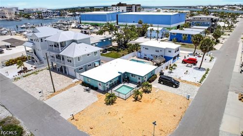 412 Harbor Ct, FORT MYERS BEACH, FL, 33931-2112 | Card Image