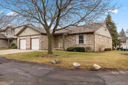 14823 Paris Ct, Allen Park, MI, 48101-3085 | Card Image